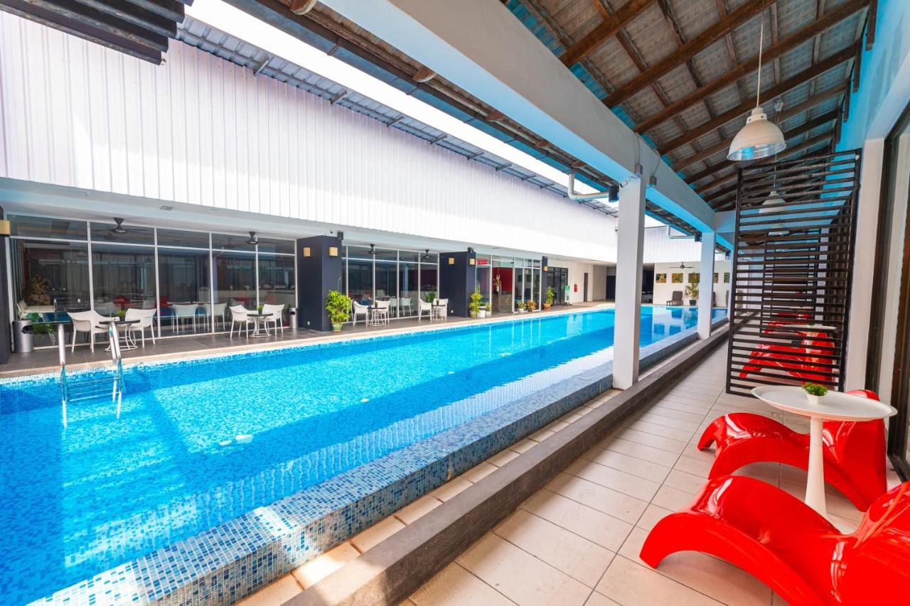 The Villa Langkawi Pantai Cenang  Kültér fotó